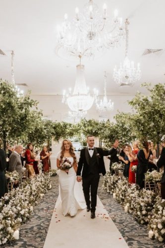 aisle-love-you-outside-bride-groom