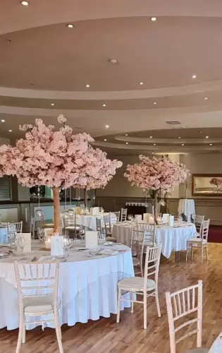 blush-pink-center-pieces