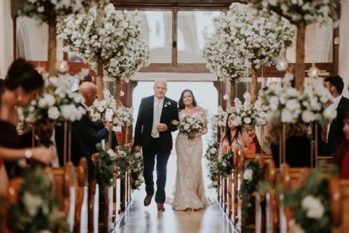 josephs-church-floral-wedding-aisle