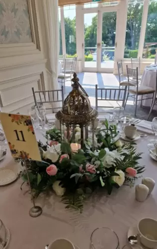 table-lanterns-with-greenery-4